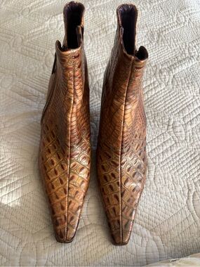 Donald J. Pliner “Sarra” Bootie-NWOB-5.5